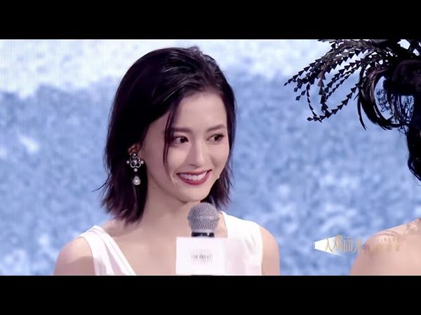 BTS｜【鹅剧派对】闫妮秦海璐手拿“罪名状”介绍角色【五个失踪的少年】