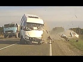 Tragic Frontal Accident in Russia - Head On Collision