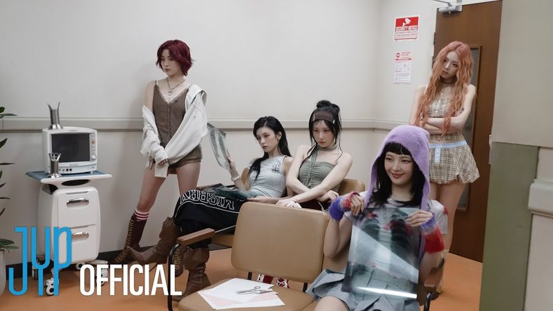 ITZY 'Girls Will Be Girls' JACKET & TRAILER BEHIND