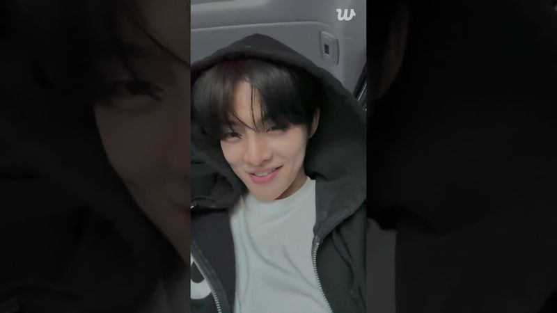 Close your eyes Minwook Weverse Live Today May 15, 2025