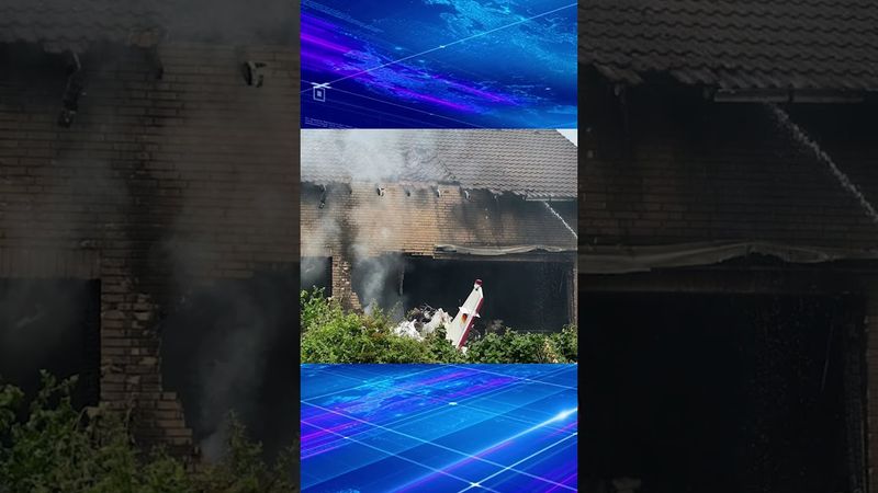 В Германии самолет упал на дом: есть погибшие