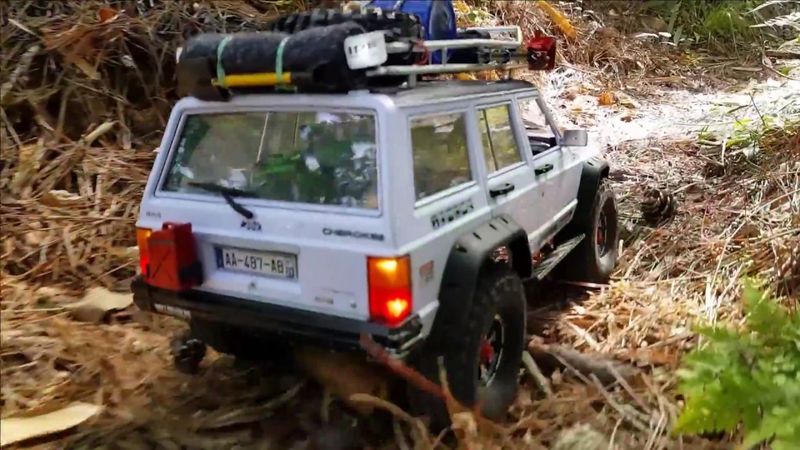 TFL-T10 Full Metal Jeep Cherokee Jang-san Mountain 2