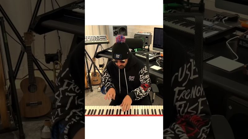 Иностранец влюбился в русскую песню🇷🇺.                                              #russia #россия