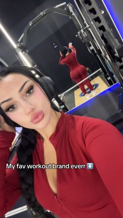 Their leggings snatch you like no other #gymoutfit #fyp #fyoupage #gym 