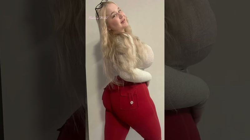 Stacy ~ Modelo Plus Size Curvilínea - Sensação do Instagram | Biografia e Fatos