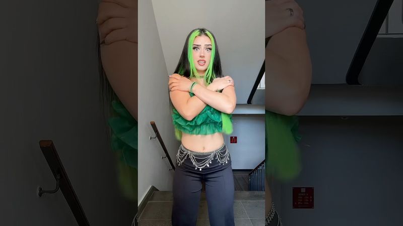 My body is moving on its own 😭🥹💚 #dance