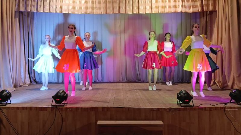 Хорошие девчата