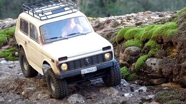 RC CRAWLER, LADA NIVA OFF ROAD 4X4, Best Scale 1/10, Slow Crawl Video
