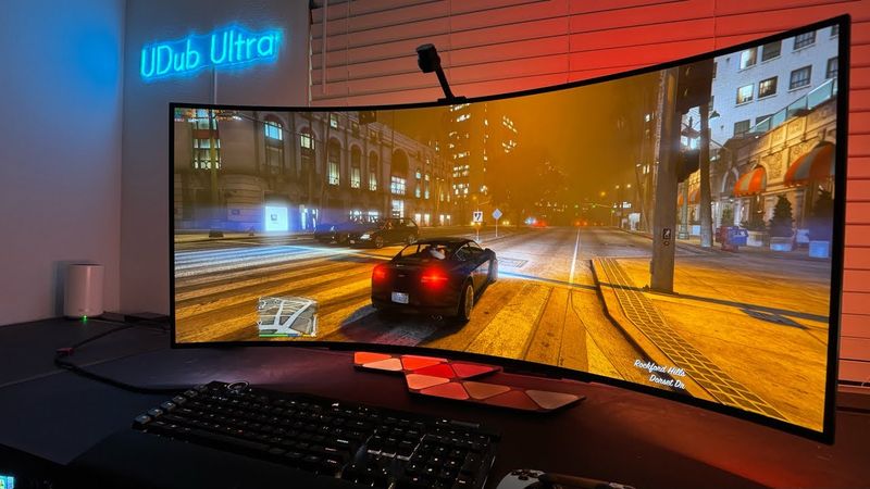 GTA 5 Enhanced Max Settings Gameplay on a LG 45" UltraWide OLED | BEST Gaming Monitor w/ RTX HDR