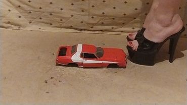 Giantess crush toy car  - Ford gran torino 1:18