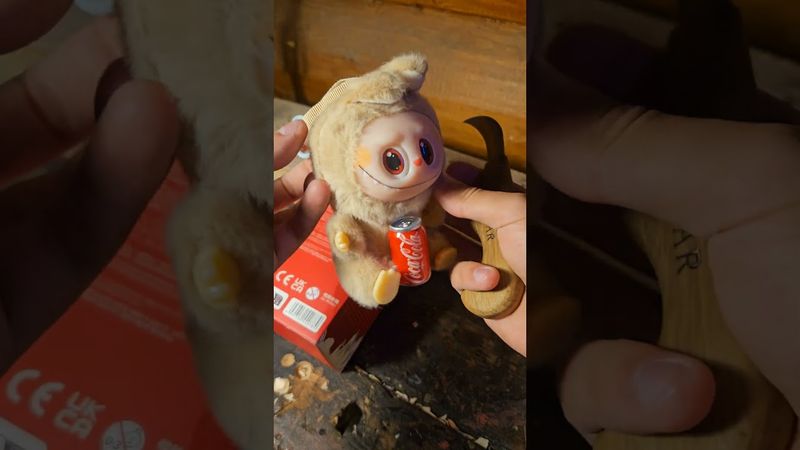 2 Лабубу из дерева