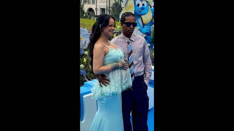 Pregnant Rihanna glows at Smurfs movie premiere