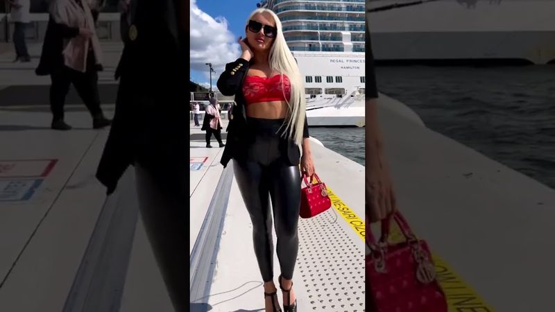 5 Seductive Edgy Shiny Leggings Styles | Leather Pants Trends Of The Week