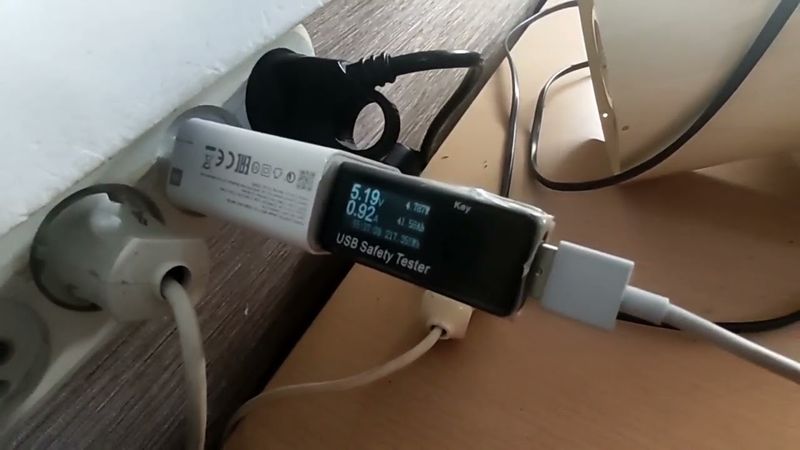 Poco X3 pro не включается, не заряжается.