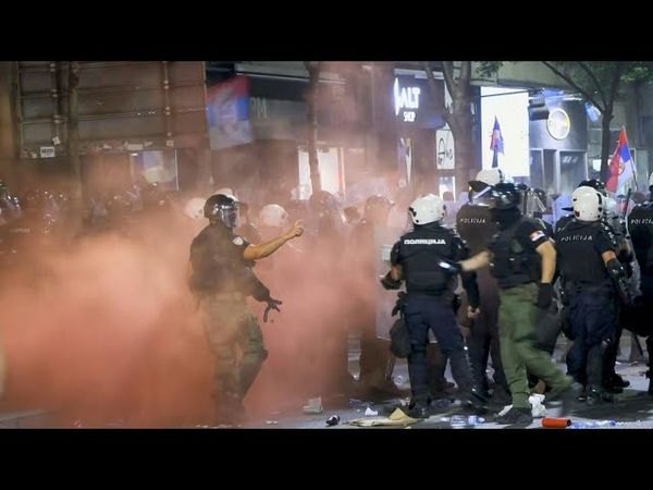 Clashes with police after 140,000 rally in Belgrade | AFP