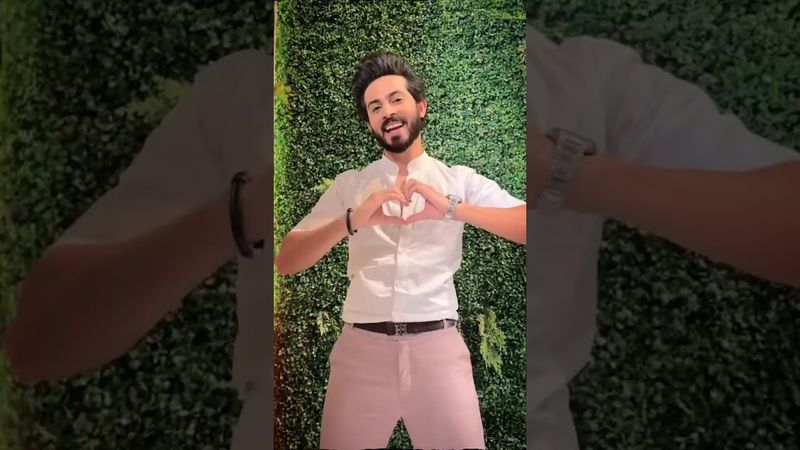 Love in every step, magic in every move. 💙✨ #PreetRe is here — tell your story in #Shorts now!