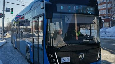 Абсолютно новый Троллейбус КАМАЗ-62825 который прибыл для прохождения испытания, город Чебоксары