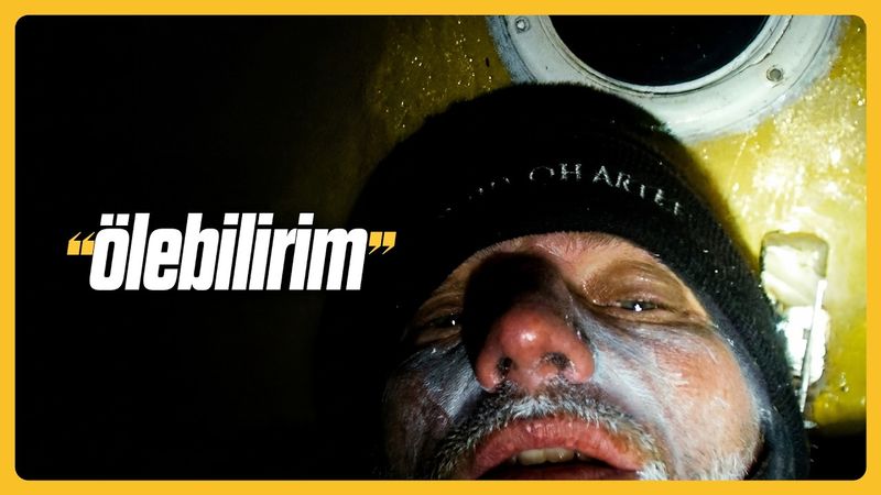 KAYIKLA OKYANUSU GEÇMEYE ÇALIŞAN ADAM