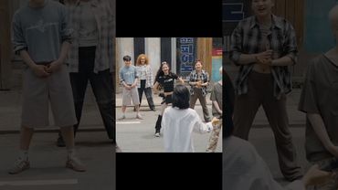 BLACKPINK - JUMP || MV vs REALITY 😂 #jennie #lisa #rosé #jisoo #blackpink #shorts