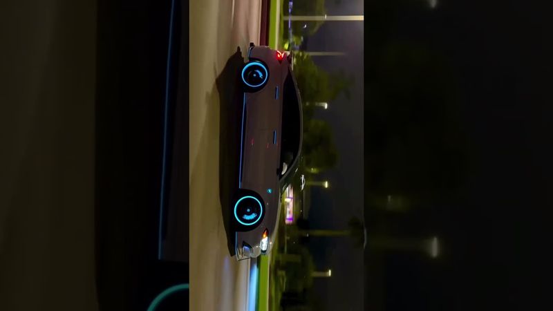 Тюнинг авто  плёнкой которая светится ночью