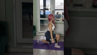 НЕ ДЕЛАЙ ВЫПАДЫ, КАК ГАЛЯ! В конце правильный вариант! #фитнес #спорт #ягодицы