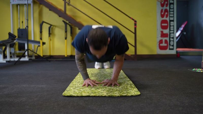 Алмазные отжимания