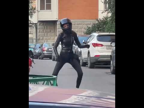 #мотоТаня снова танцует. федерико феллини. оскар этой богине #motoTanya bike girl moto girl ride