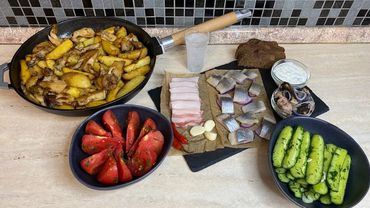 Когда ты взрослый мужик, но тоже хочешь вкусняшек) Смотреть со звуком