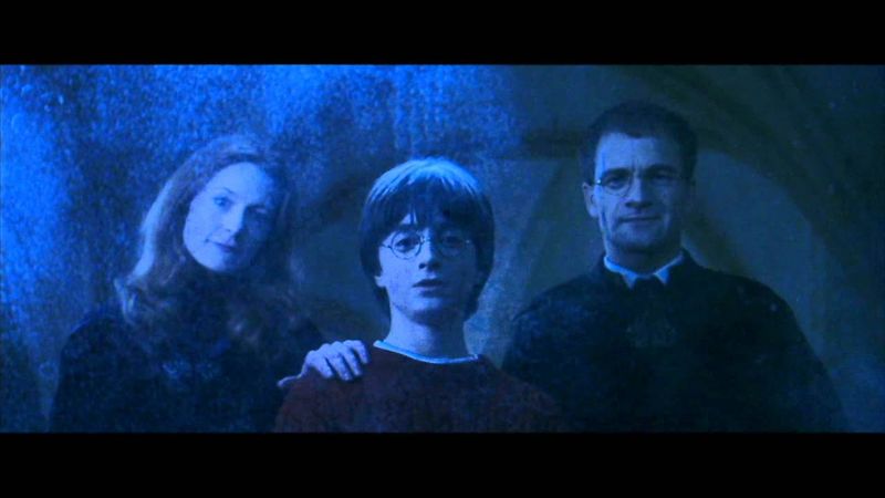 Harry Potter and the Philosopher's Stone - Harry sees his parents in the Mirror of Erised (HD)