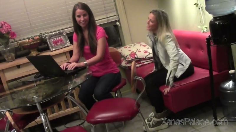 XanasPalace   Star's Foot Tickle Distraction