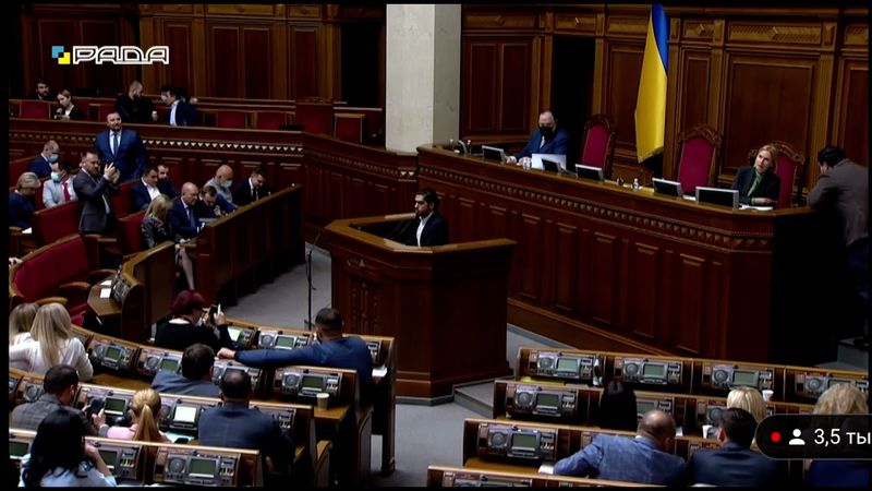 Настав час зняти портрети ваших дітей в кабінетах та повісити портрет Єрмака