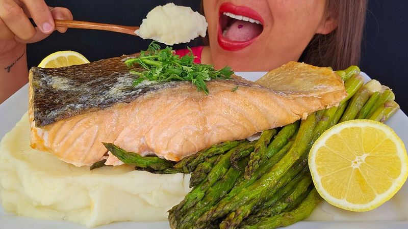 FRIED SALMON MASH POTATOES ASPARAGUS ASMR MUKBANG OMAD EATING BIG BITES SEAFOOD NO TALKING