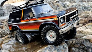 RC Car Traxxas TRX4 Ford Bronco Rock Climbing Adventure