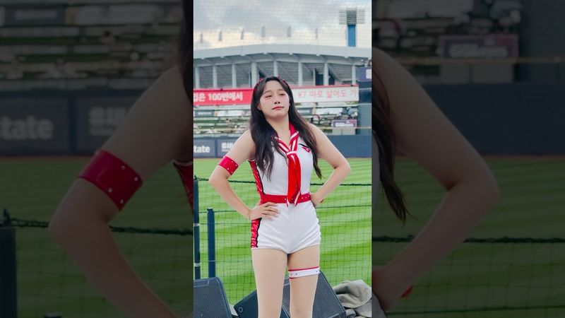 깜짝 놀라는거 너무 귀엽다 #이서윤 #이서윤치어리더#ktwiz #kt위즈 #kt위즈치어리더