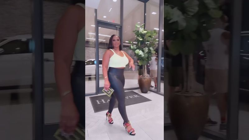 The ONLY Shiny Leggings Style Guide You Need! | Leather Pants Hacks For Every Body Type