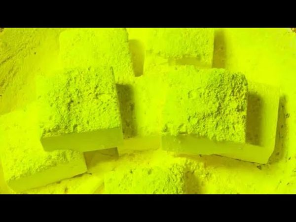 Heavy Yellow Pigment Powder on Freshies