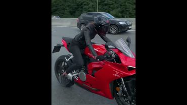 лучшее средство от ухода-ноги #мотоТаня на ducati panigale v2 2021