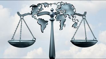 Кого защищает международное право?