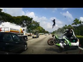 Страшные мото ДТП: самые опасные моменты на дроге
