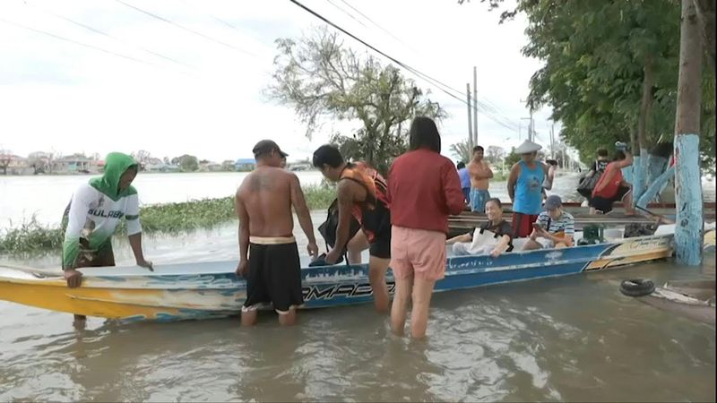 Flooding in the Philippines as Typhoon Co-May makes landfall | AFP