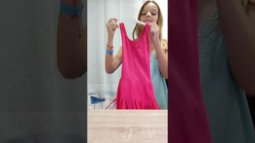 enseñando mis mallotes de gimnasia rítmica y los apareles y medallas 💙❤️💕🧡