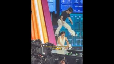 Poor Babybread🤣😁 #i_n #leeknow #hanjisung #changbin #jeongin #straykids #skz