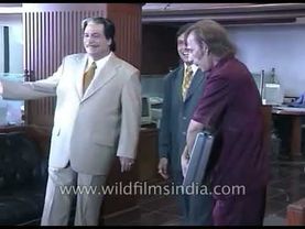 गोविंदा और कादर खान ने फिल्म 'जोरू का गुलाम' की शूटिंग की