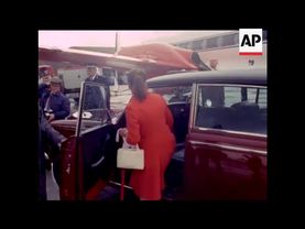 PRINCESS MARGARET AT LONDON (HEATHROW)  AIRPORT  - NO SOUND - COLOUR