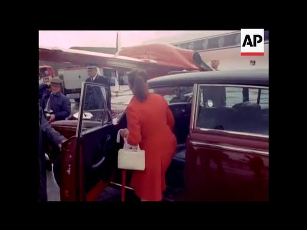 PRINCESS MARGARET AT LONDON (HEATHROW)  AIRPORT  - NO SOUND - COLOUR