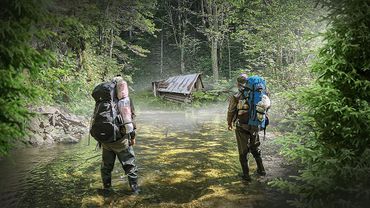 4 ДНЯ В ГЛУХОЙ ТАЙГЕ - ПОИСК ЗАТЕРЯННОЙ ИЗБЫ и РЫБАЛКА на ДИКИХ РЕЧКАХ