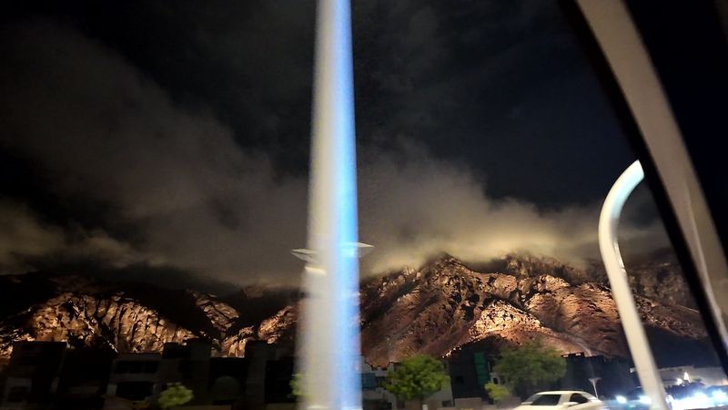 جبل احد📍#المدينه_المنوره #جبل_احد #f #تصويري📷 #ضباب 