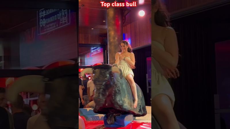 Pretty girl riding mechanical bull riding highlights 🐂 🐂 💯 #benidrom #funny