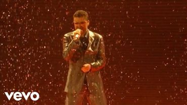 Wham! - Last Christmas (Live at Wembley Arena, December 2006)