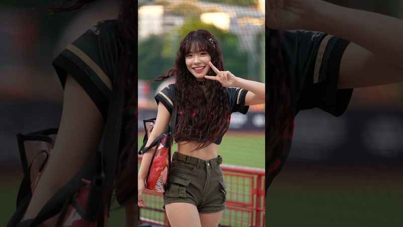 好久不見的多慧新造型強勢回歸啦！大家覺得捲髮多慧如何呢😆@lee_dahye